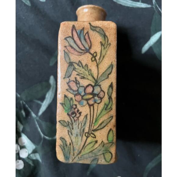 Antique Hand-Painted Iznik Qajar Vase - Peacock/Birds, Foliage/Flowers - Picture 4 of 5